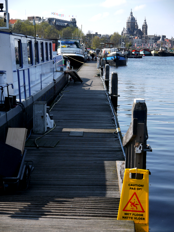 2016.04 - Amsterdam photo; a view over the Oosterdok / Docklands waterfront with boats; geotagged free photo in the public domain; Dutch photography, Fons Heijnsbroek, The Netherlands