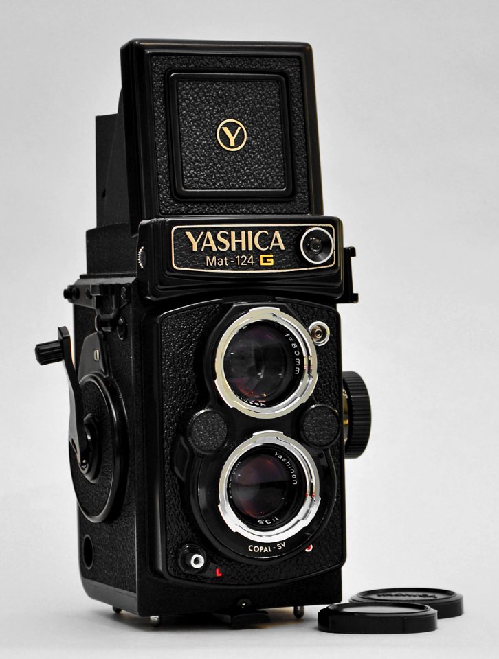 Yashica Mat 124g