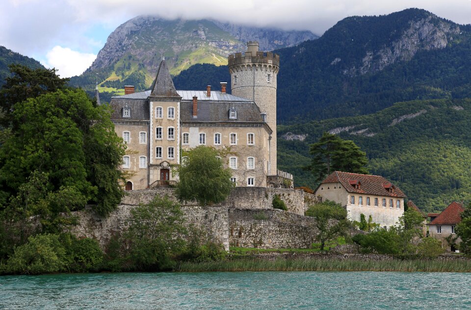 House water's edge castle