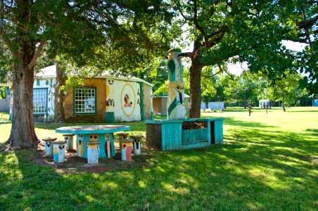 Road Trip: Totem Pole Park photo