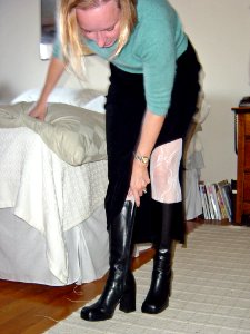 Evelyn Cox-Getting-Ready-14