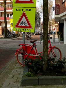 2015.04 - Amsterdam photo of signs - a combination of red colors in a street view in city-district de Pijp; a geotagged free urban picture, in public domain / Commons CCO; city photography by Fons Heijnsbroek, The Netherlands photo