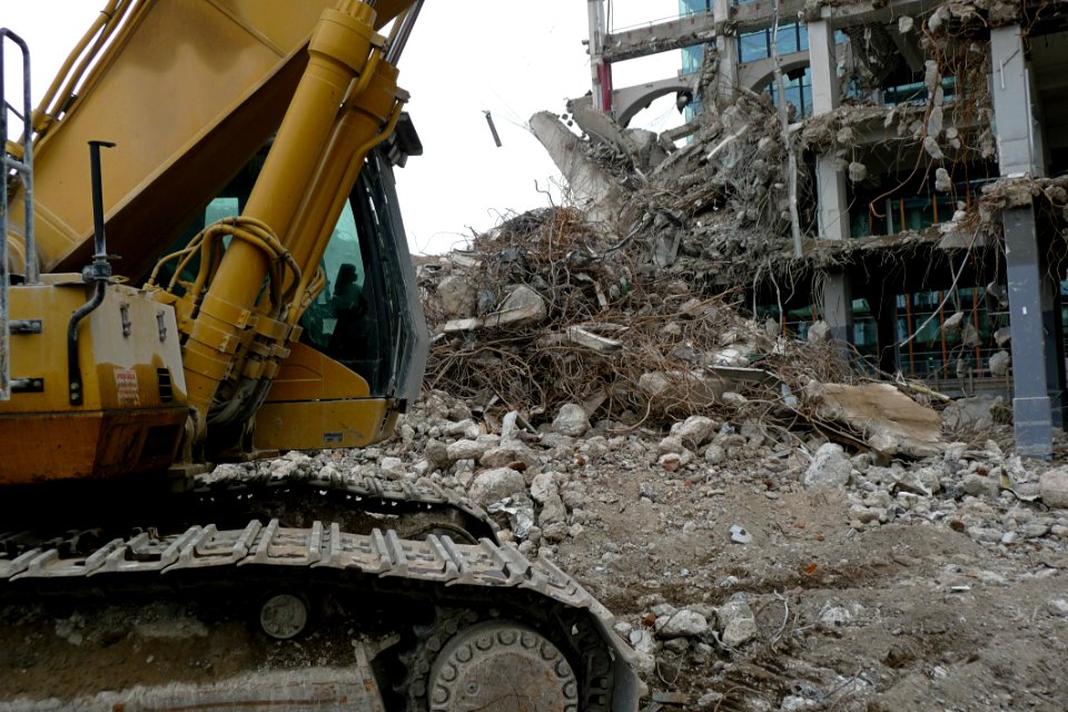 2011.02 - 'Photo of construction equipment', the starting demolition activities at a construction site Oosterdok, Amsterdam city, urban photo by Fons Heijnsbroek; geotagged picture for public domain, The Netherlands