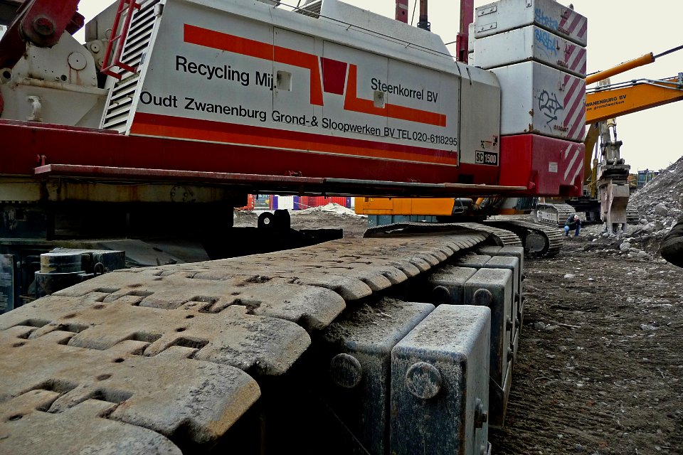 2011.02 - 'Photo of construction equipment', close-up at building cranes and demolishing equipment on a construction site in Amsterdam city: the Oosterdok area; geotagged photo for the public domain by Fons Heijnsbroek; Dutch photography, geotagged - The