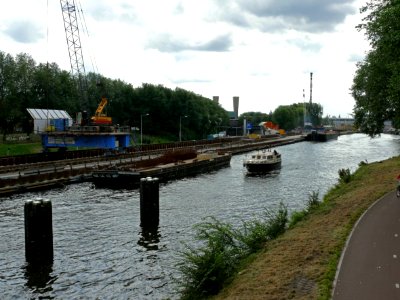 2007.08 - View over last part of the canal Noord-Hollands kanaal and construction site of the new metro-tunnel in Amsterdam; Dutch city photo + geotag, Fons Heijnsbroek, The Netherlands photo