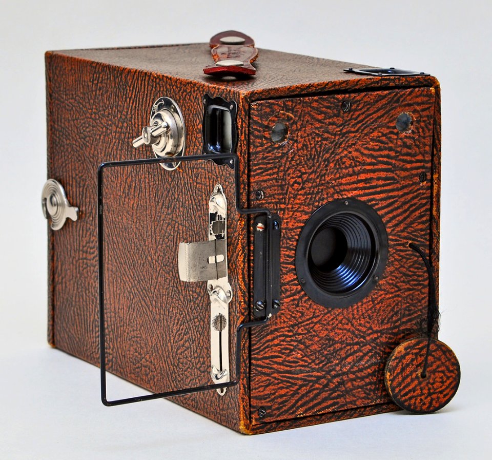 Ensign Box 2¼ B - Leather Grain