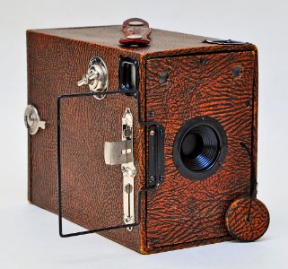 Ensign Box 2¼ B - Leather Grain