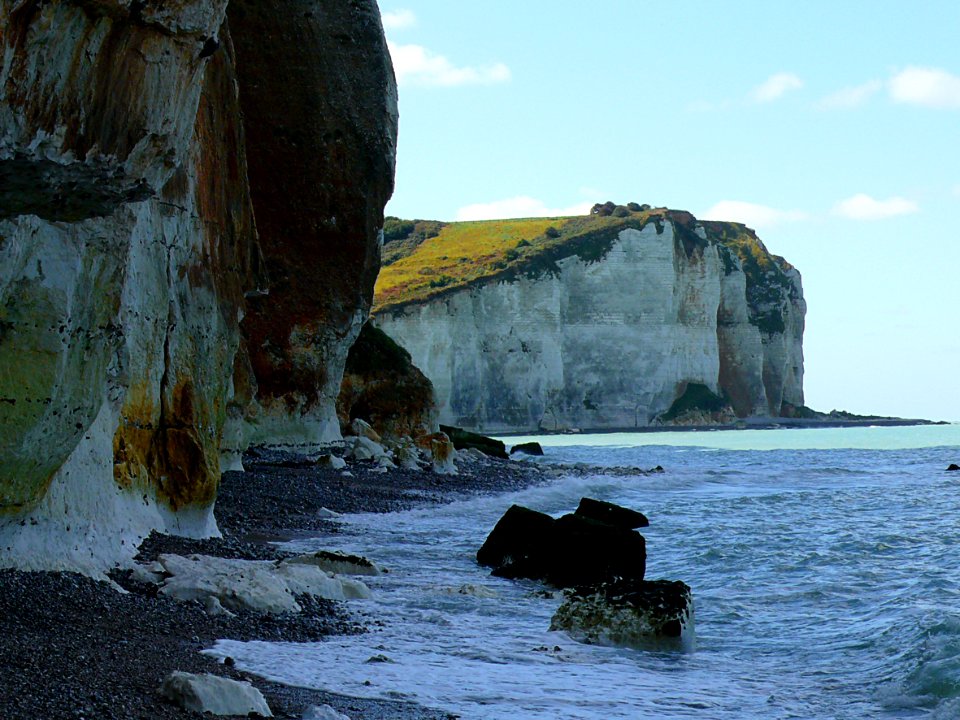 2007.09 - 'Seascape, cliffs and wild surf near Petit-Dalle', in Normandy, with a quiet sea; French landscape photography, Fons Heijnsbroek, France