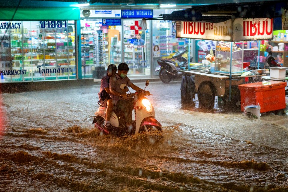 rain-2085065 1920