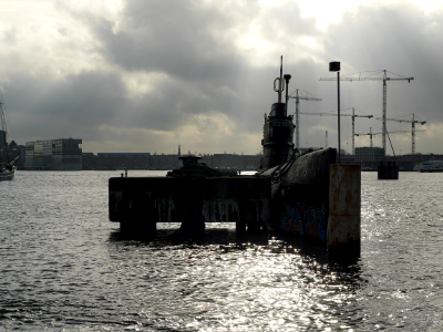Free photo of Amsterdam: picture of an old Russian submarine near the shipyard NDSM from the ferry, over the IJ-water, Amsterdam city photo