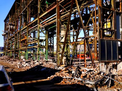 Rusty old construction of an old shipyard hall - free photos Amsterdam, Fons Heijnsbroek photo