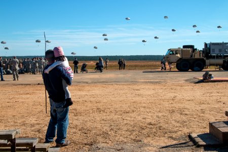 Paratroopers, Families Experience Saturday Proficiency Jump Program