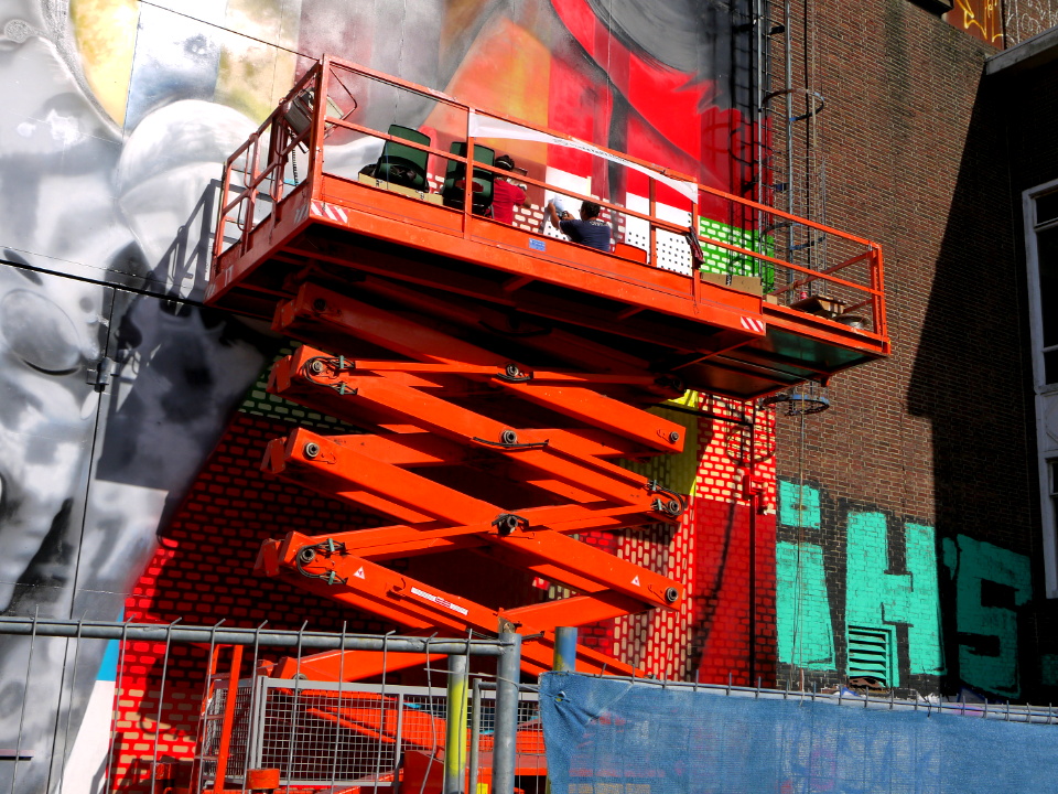 2016.09 - Amsterdam photo of wall-painting artists in action in strong colors - NDSM-terrein in Amsterdam-North - geotagged free urban picture in public domain / Commons; Dutch photography, Fons Heijnsbroek, The Netherlands photo