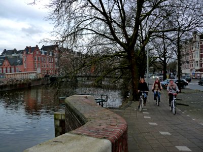 2013.04 - 'On the bike under the plane trees', along the canal Nassaukade, around Amsterdam center; location between district Jordaan and Kinkerbuurt, Amsterdam Oud-West; - urban photography by Fons Heijnsbroek, The Netherlands