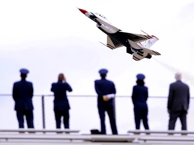 Fighter thunderbirds onlookers