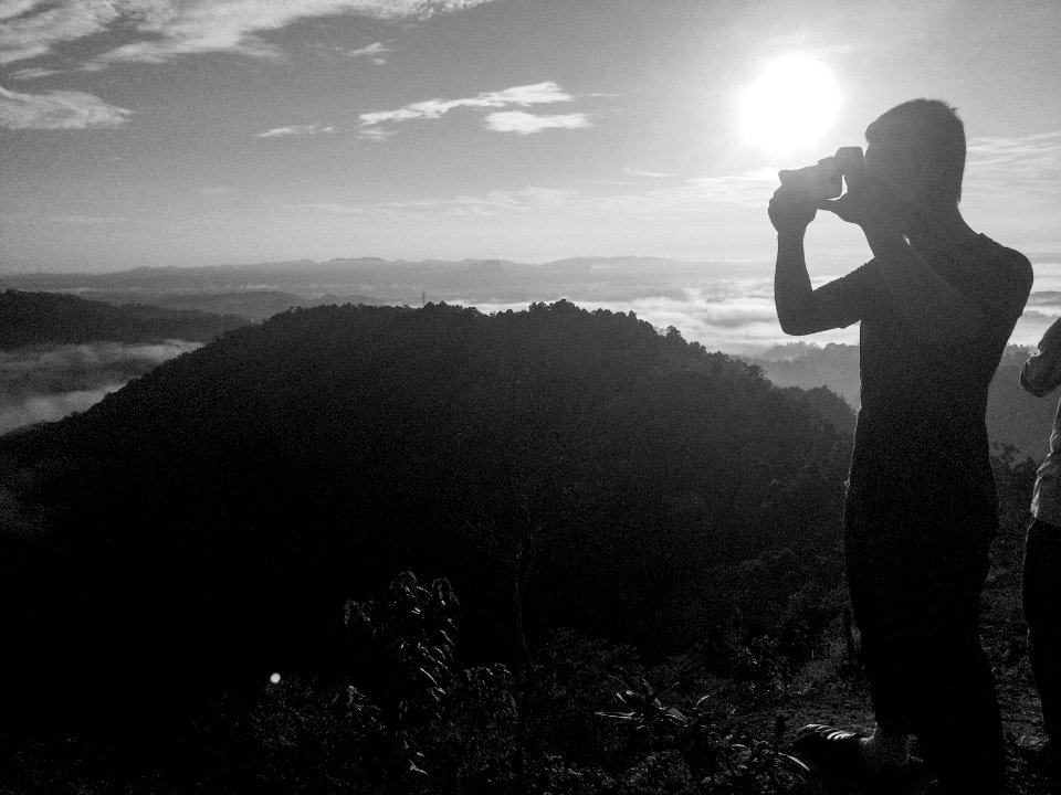 Smartphonegraphy with my iPhone. 😊 This morning hiking at Bukit Panorama Kuantan Pahang Malaysia .. Not to lucky cause I'm late to peak.. It's okay. Not today, maybe next time with my dslr. ✌️