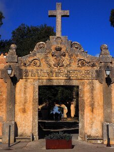 Door portal cross photo