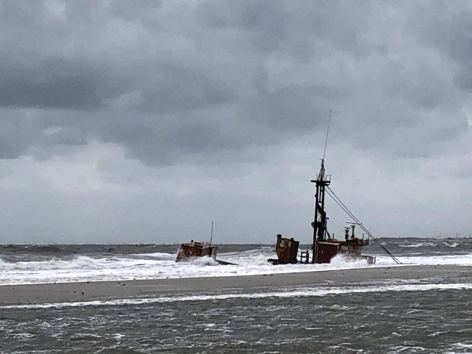 Hurricane Teddy - Bodie Island, Ocean Pursuit vessel south of Ramp 4 09-19-2020