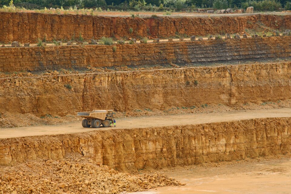 Luxembourg mineral cement