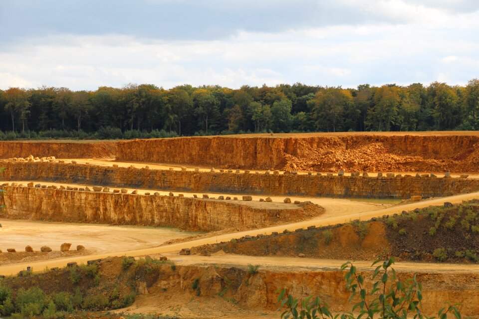 Luxembourg mineral cement