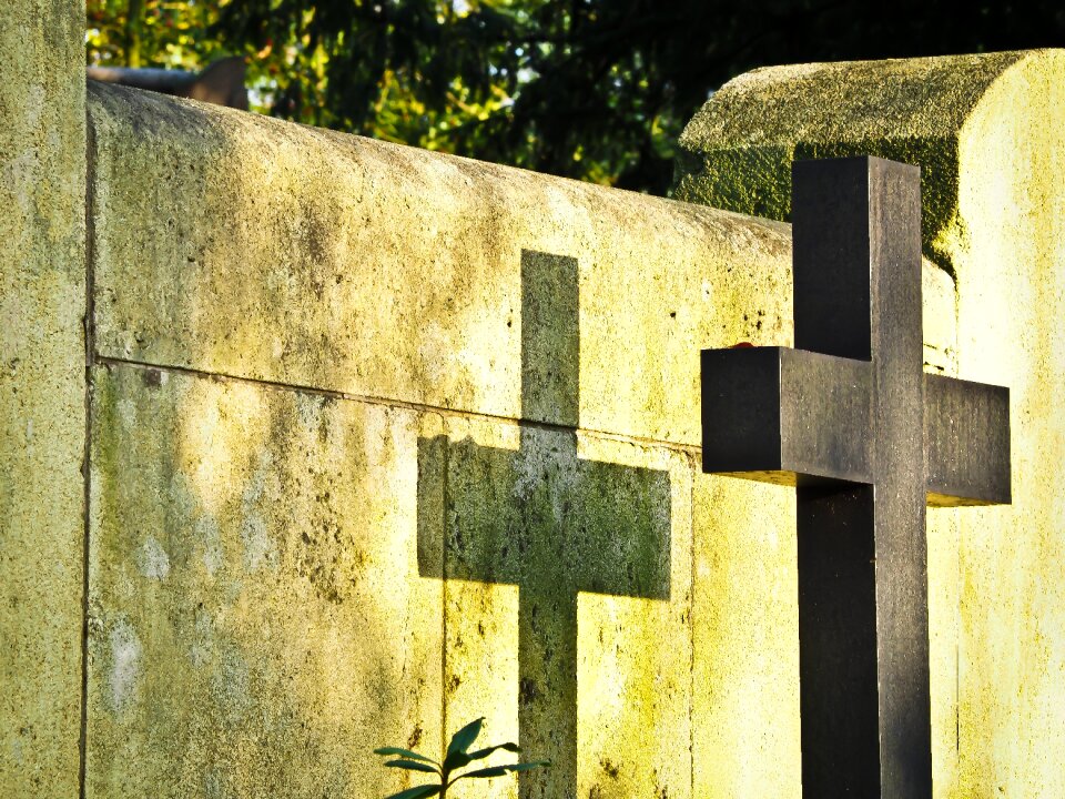 Grave faith christianity