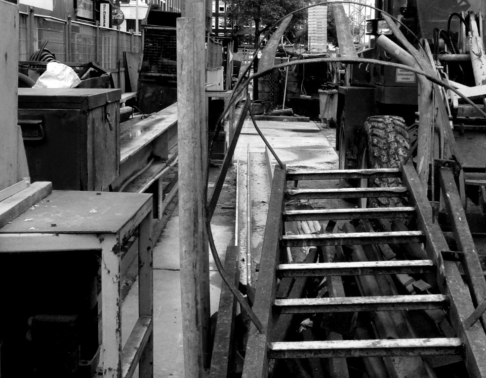 2013.06 - 'Black & White still-life of construction equipment' and building material at the metro construction site Vijzelgracht in Amsterdam; photography in the Netherlands, Fons Heijnsbroek