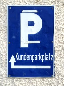 German parking lot sign photo
