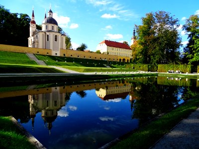 Neuzelle Blick vom Park mit Spiegelung photo