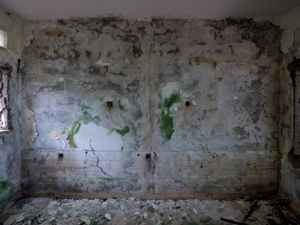 Deserted room