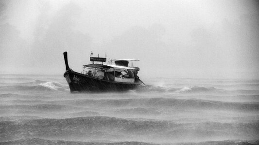 Raining vessel waves