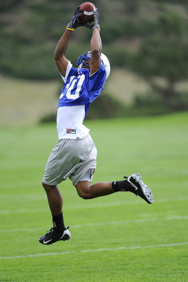 Pass catch ball