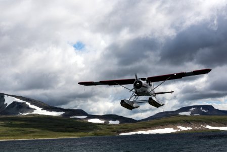 Flight from Brooks Camp to Mirror Lake NPS Photo/Russ Taylo
