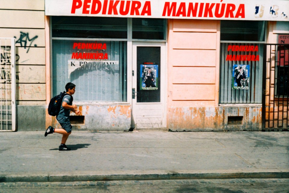 Praktica MTL 5 +  Helios 44-2 2/58 - Running Boy