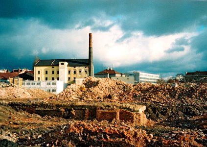 Minolta Hi-Matic G  - Demolition Site (forme Vlněna factory)