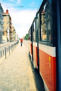 Elikon 35S - Of Tram and Running Man