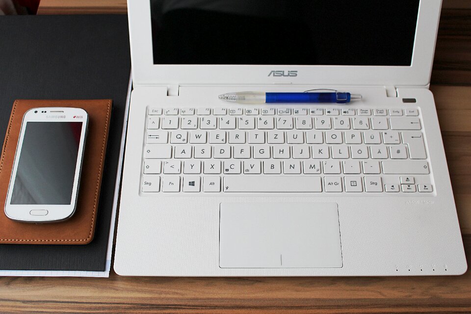 Smartphone home office work