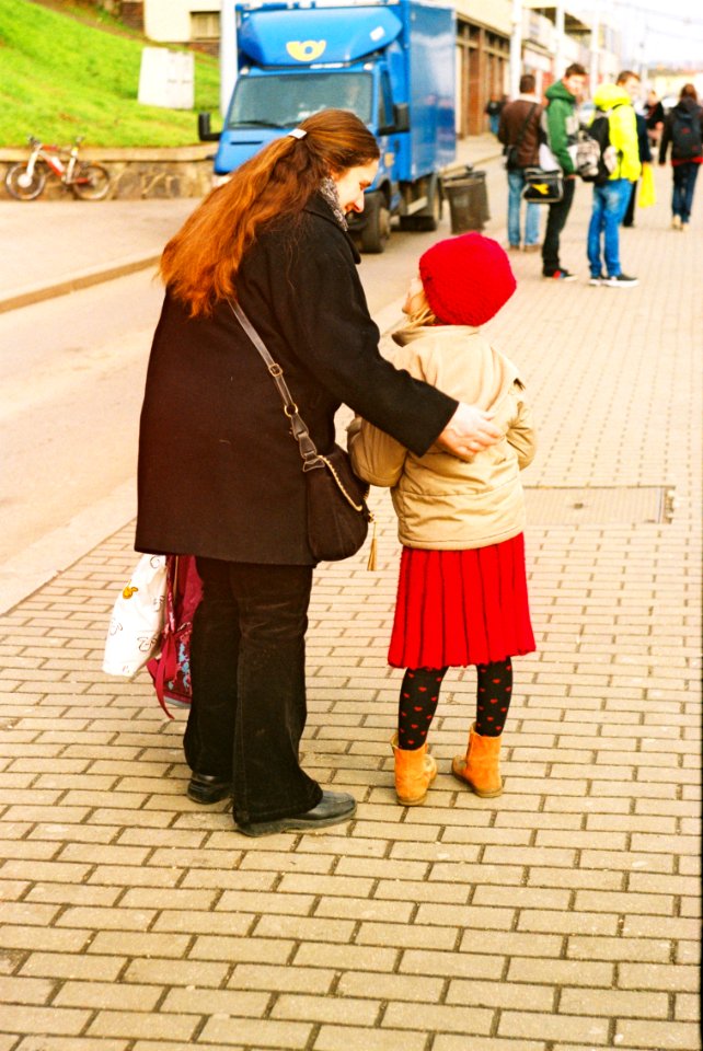 Praktica Super TL +  Helios 44-2 2/58 - Mother and Daughter
