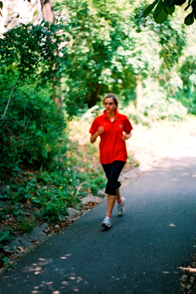 Praktica MTL 5 +  Helios 44-2 2/58 - Running Woman