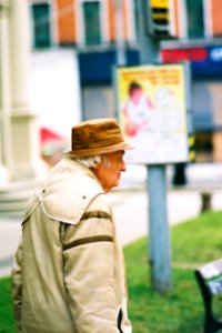 Praktica MTL 5 + Pentacon Electric 4/200 MC - Elderly Man in a Hat photo