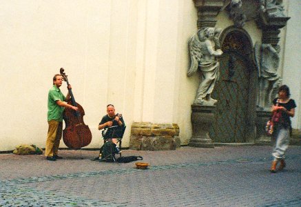 Vilia - Street Musicians 1 photo