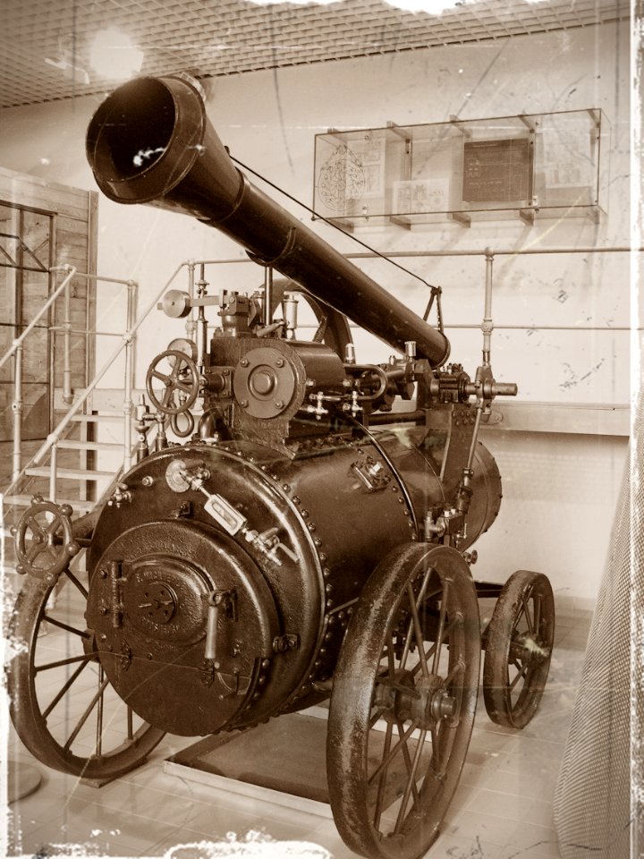 Traction Engine (Road Locomotive)
