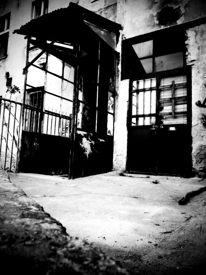 Ruins in the City 1