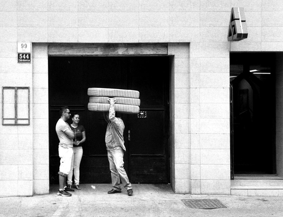 Kiev 4 + Jupiter-8M 53/2 - Cejl Street Scene with Mattresses 2