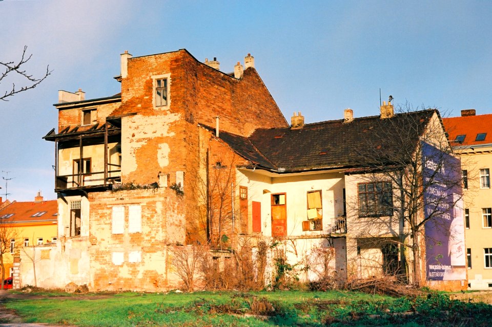Kiev 4 + Helios 103 - Dilapidated House 2