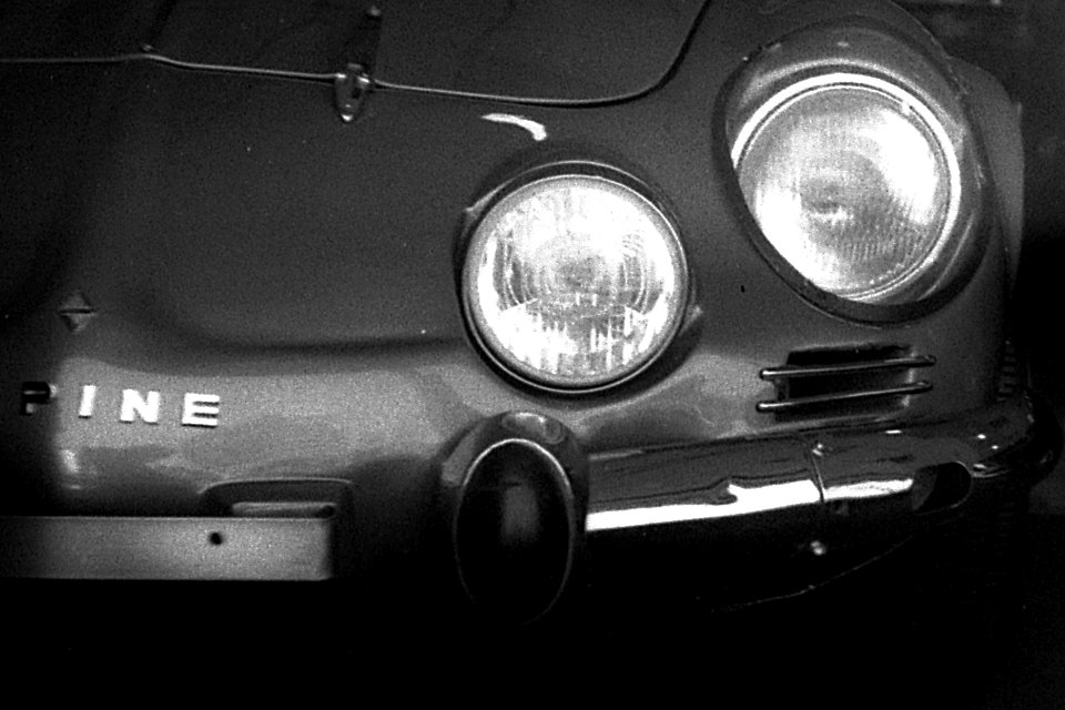 Chaika III - Classic Car Detail
