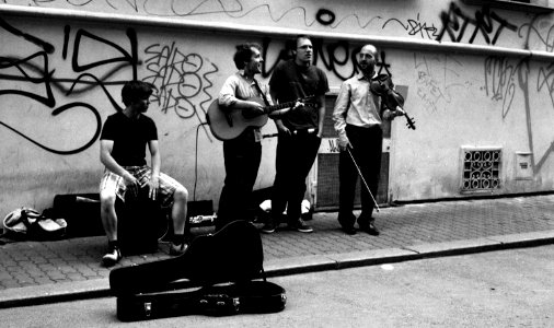 Kiev 4 + Helios-103 - Kiev 4 + Helios-103 - Musicians on Česká Street 3