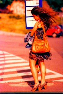 Praktica MTL 5 + Pentacon Electric 4/200 MC - Woman in the Wind 2