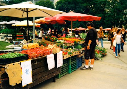 Kiev 4 + Jupiter-12 35/2,8 - At Vegetable Market 3