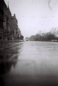 Agfa Billy Record 7.7 - Ground View in Rainy Day