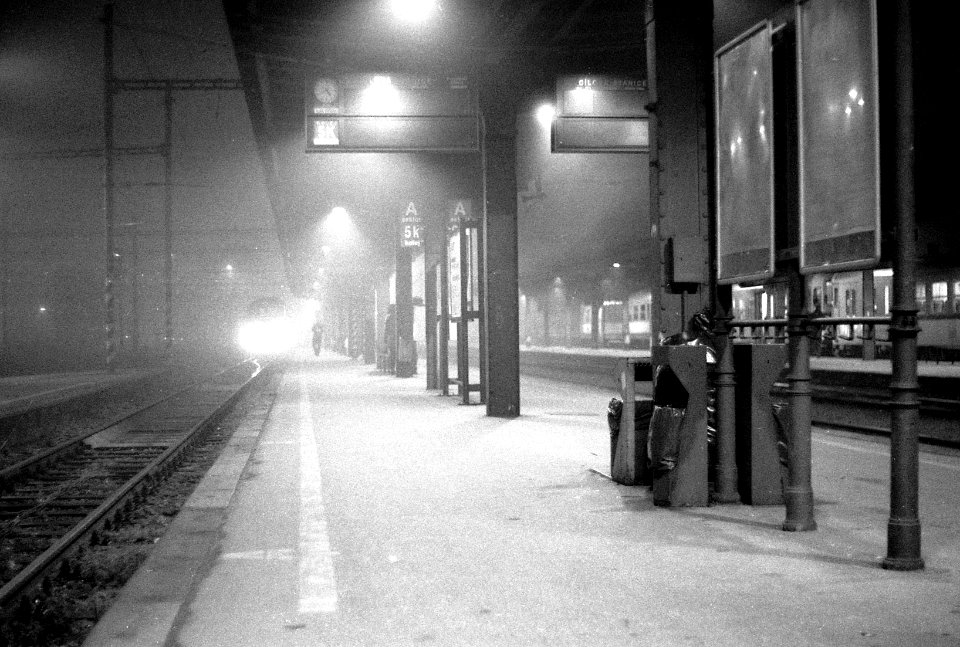Praktica BC1 - Railway Station in Foggy Night 08